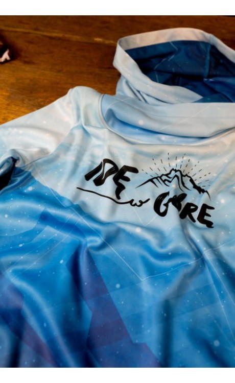 ide w góry blue bluza