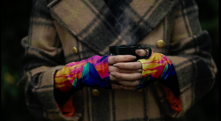 mitenki-neon mountain.jpg