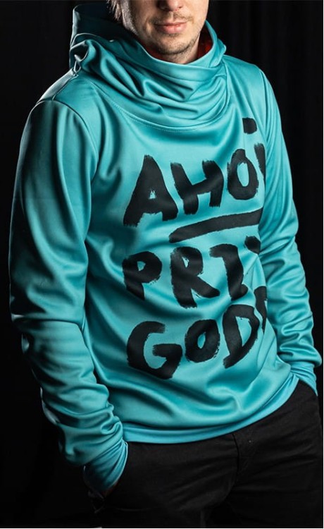 ahoj przygodo napis bluza