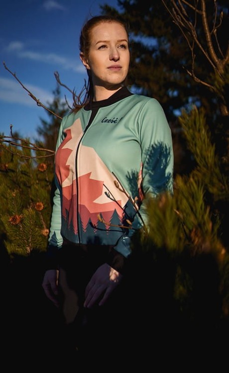 zielonkawe cześć bomberka